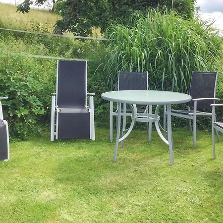 3 Bedroom Cozy In Friesenhagen